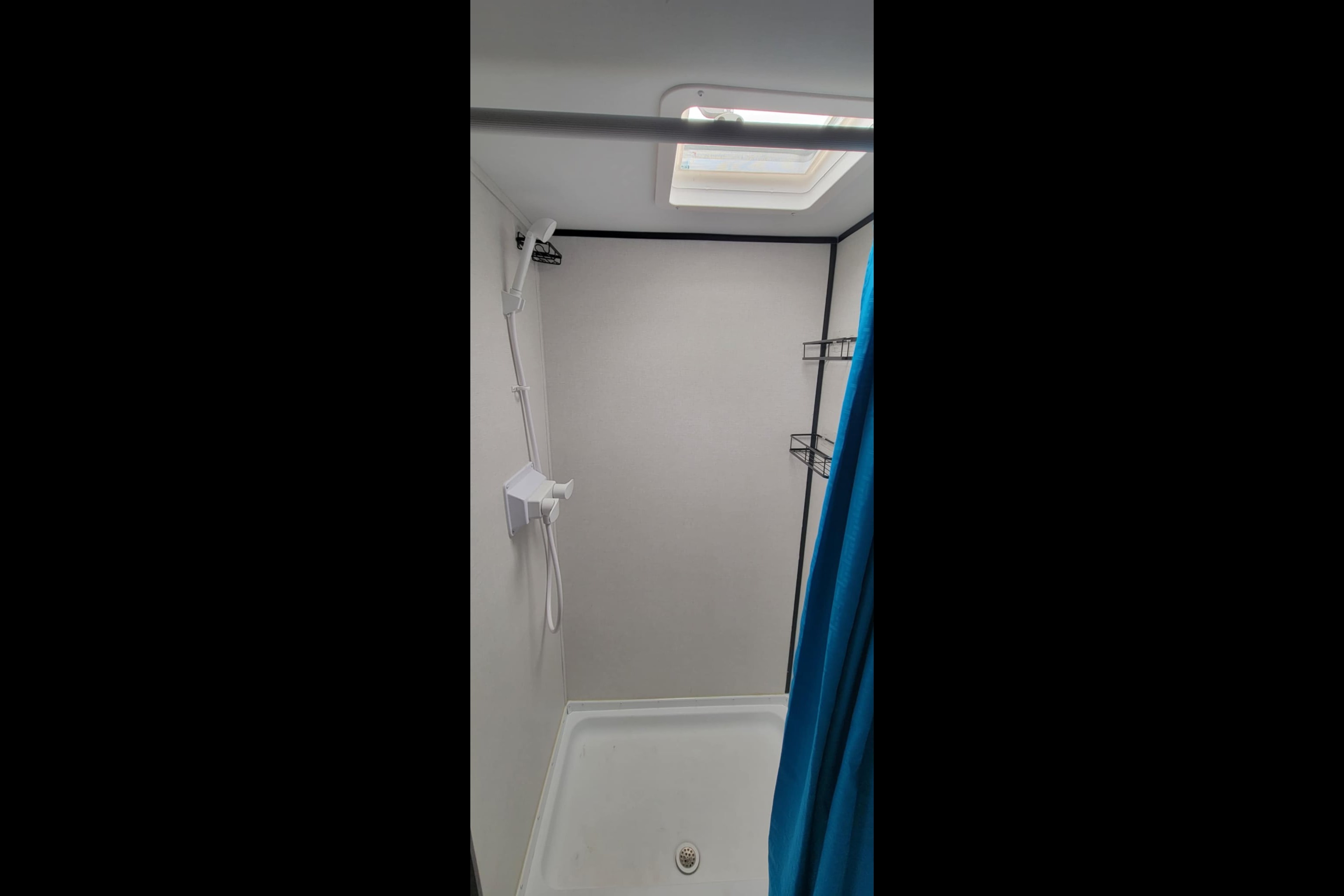 Rhiannon's Coleman 17B Travel Trailer