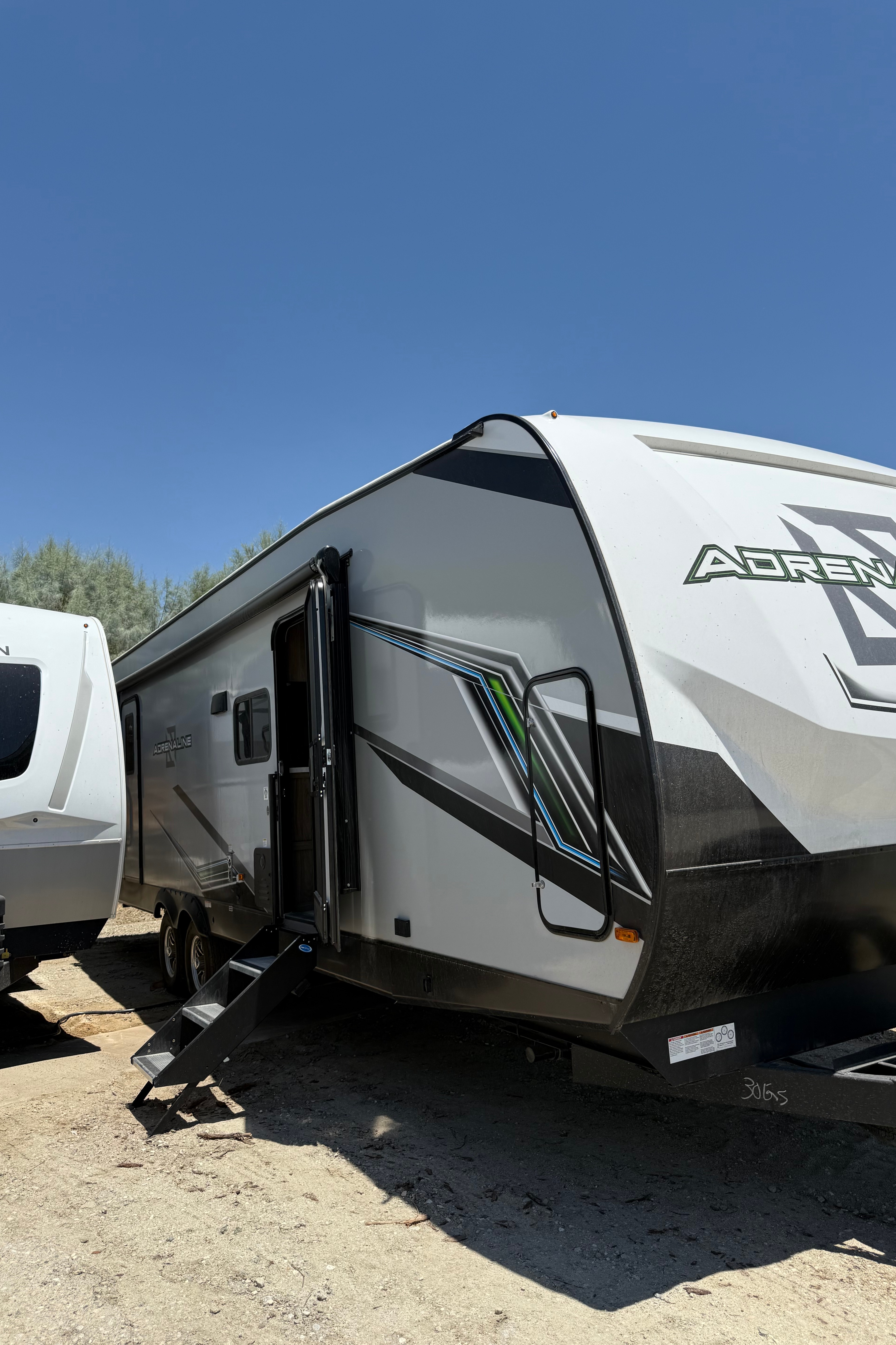 Joe's Coachmen Adrenaline  30GS Toy Hauler