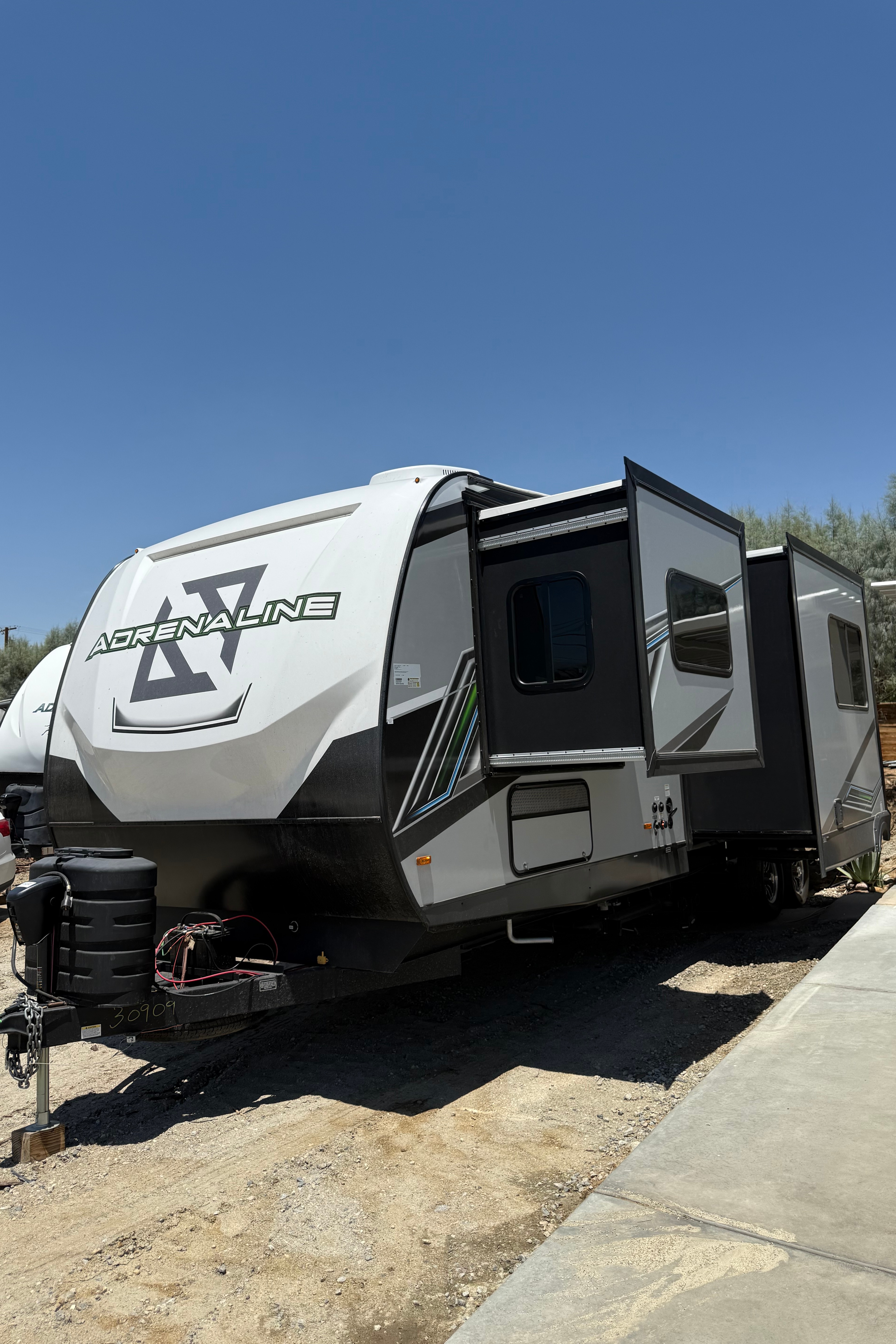 Joe's Coachmen Adrenaline  30GS Toy Hauler