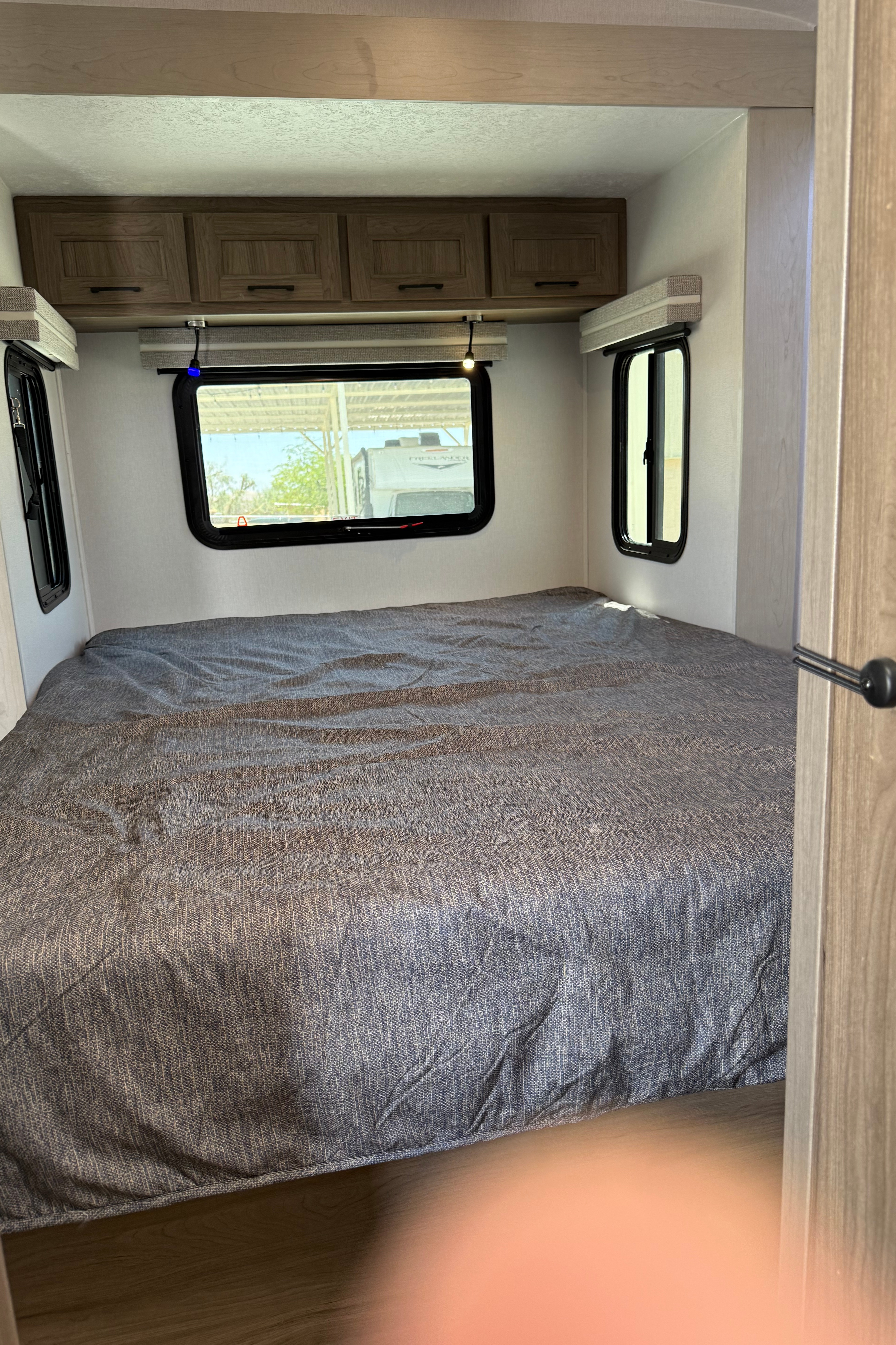 Joe's Coachmen Adrenaline  30GS Toy Hauler