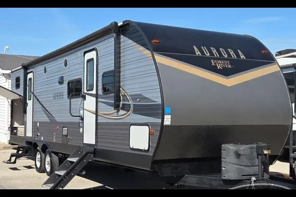 Aurora RV with Bunk Room: Fully Equipped: No Prep Fee: Delivery Available($85)