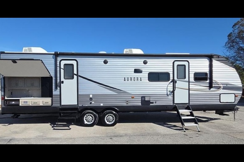 Aurora RV with Bunk Room: Fully Equipped: No Prep Fee: Delivery Available($85)