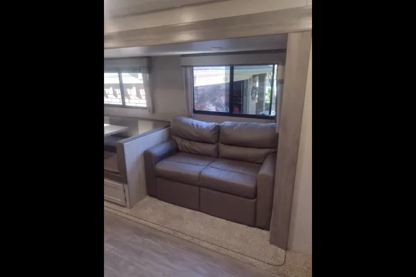 Aurora RV with Bunk Room: Fully Equipped: No Prep Fee: Delivery Available($85)