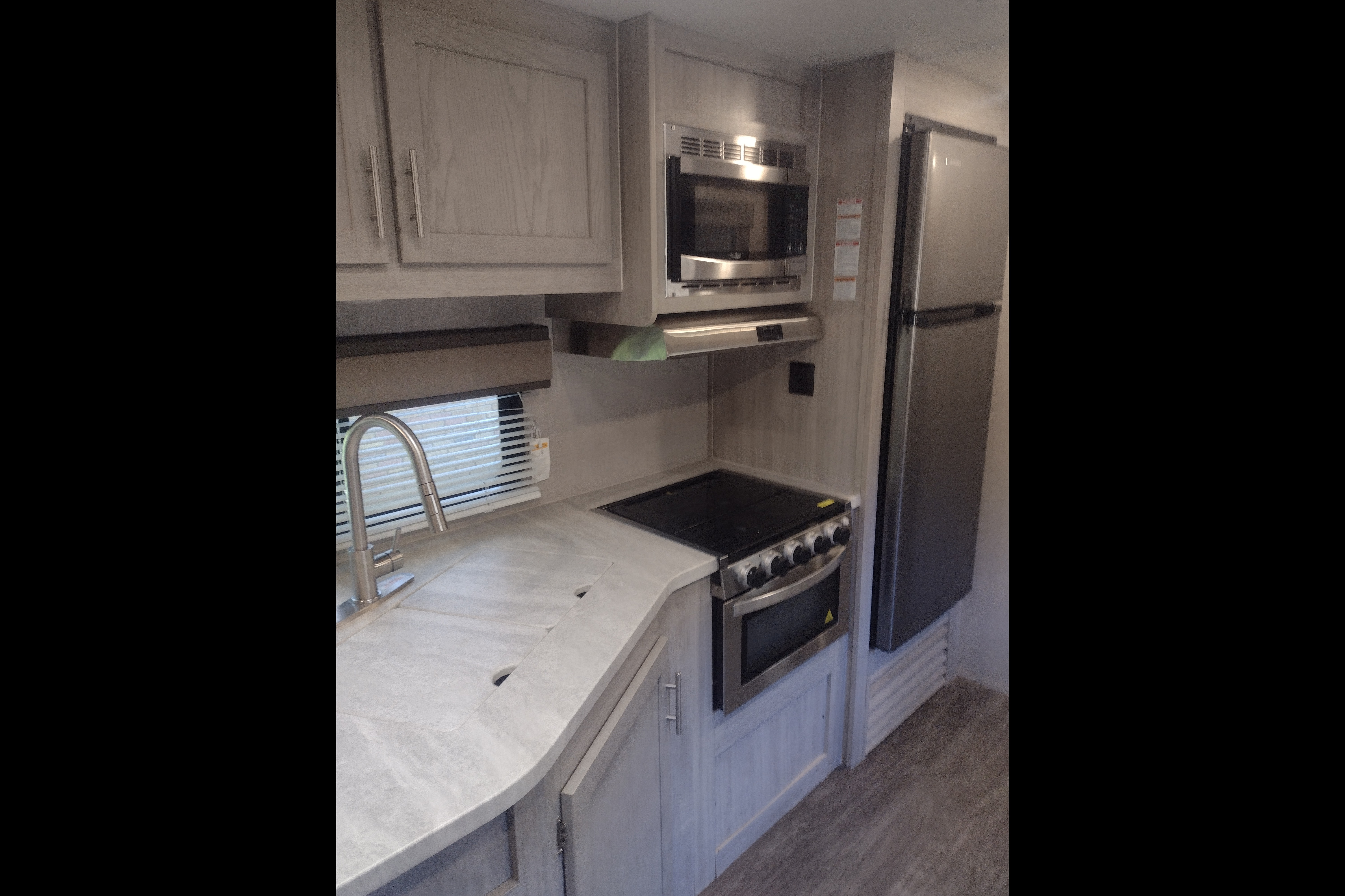 Aurora RV with Bunk Room: Fully Equipped: No Prep Fee: Delivery Available($85)