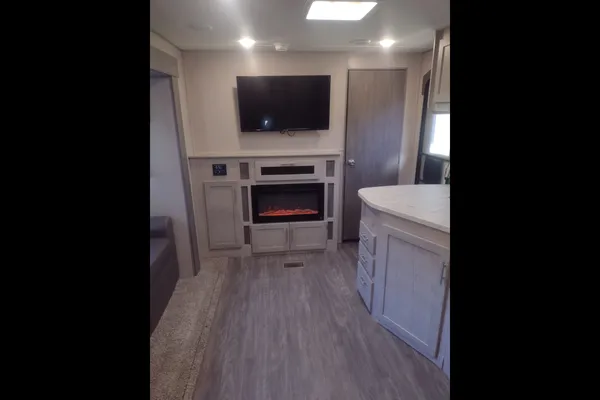 Aurora RV with Bunk Room: Fully Equipped: No Prep Fee: Delivery Available($85)