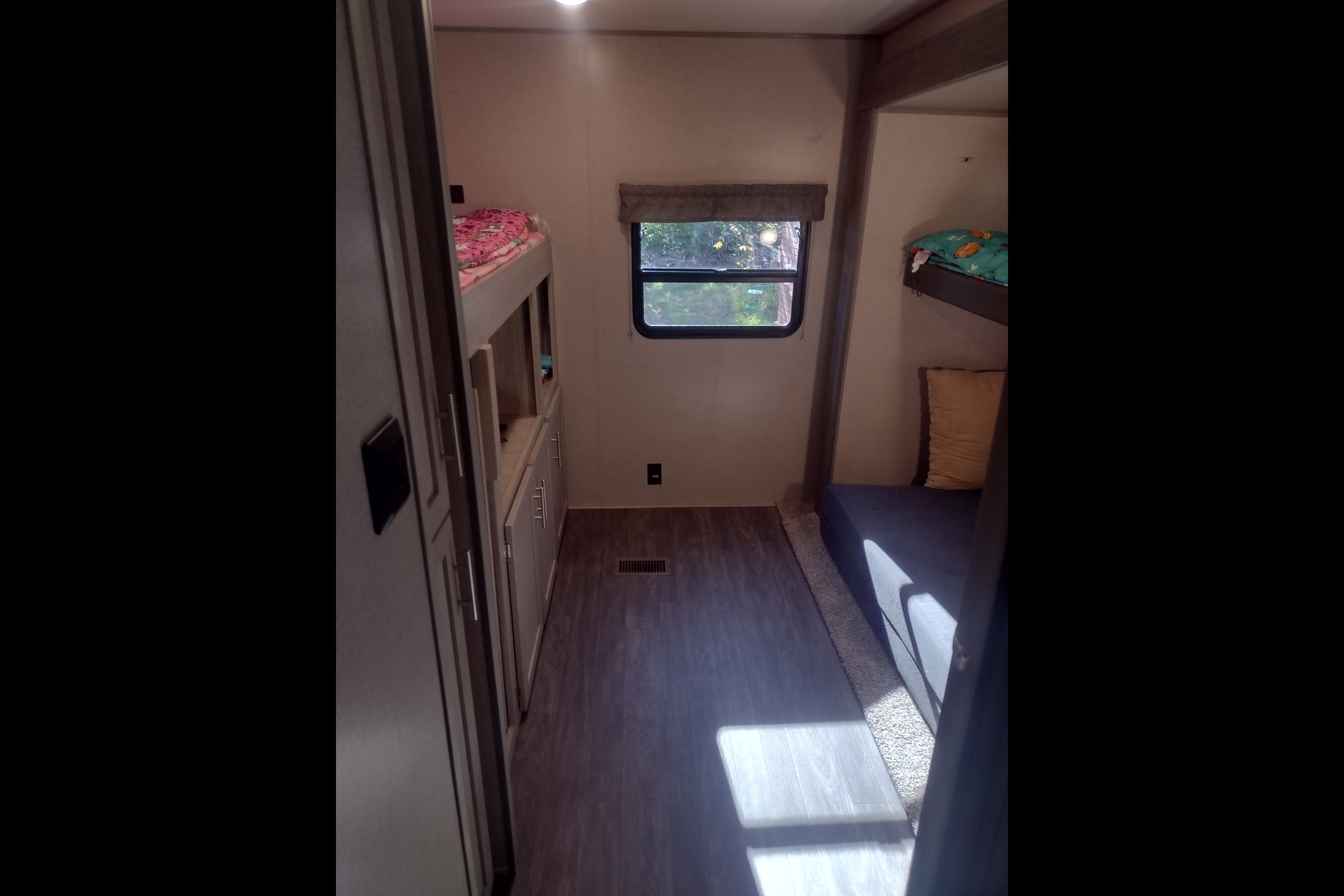 Aurora RV with Bunk Room: Fully Equipped: No Prep Fee: Delivery Available($85)