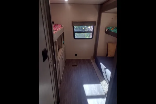 Aurora RV with Bunk Room: Fully Equipped: No Prep Fee: Delivery Available($85)