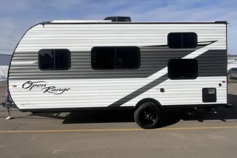 *Light trailer* Highland Ridge 2024