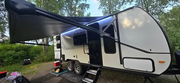 Jeny & Will's Coachmen Apex Travel Trailer