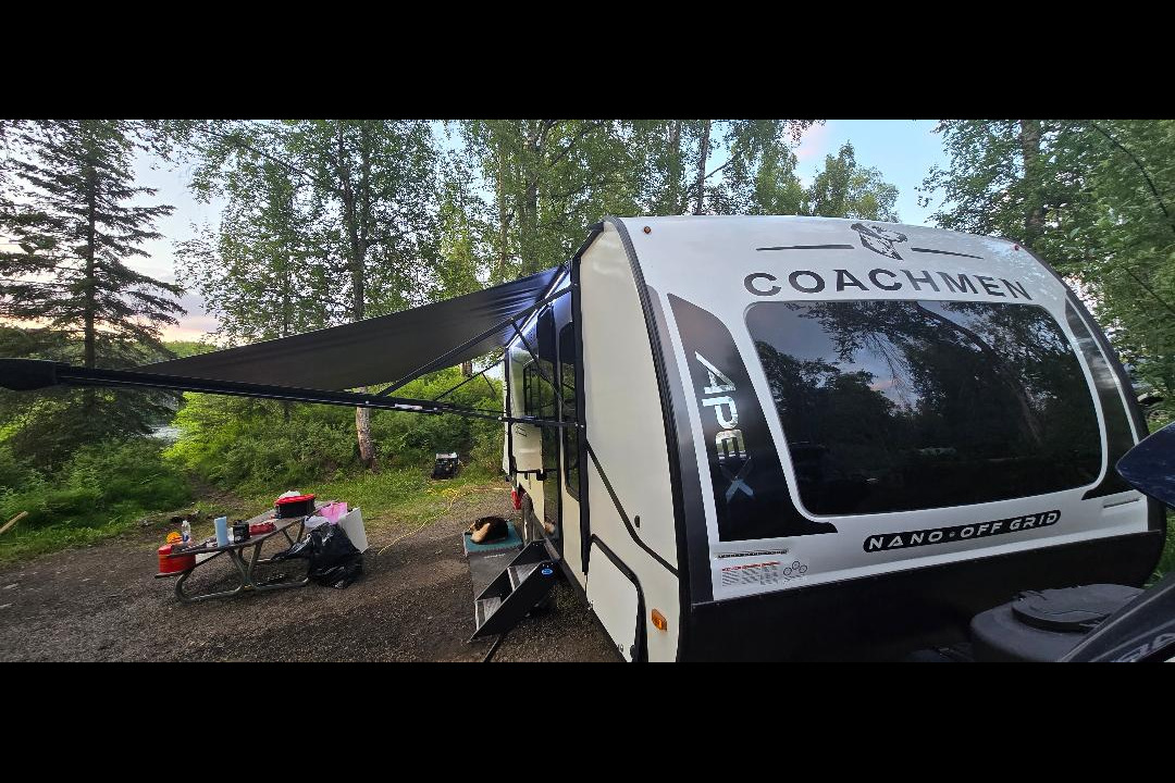 Jeny & Will's Coachmen Apex Travel Trailer