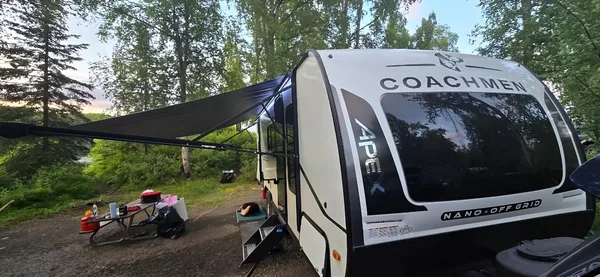 Jeny & Will's Coachmen Apex Travel Trailer