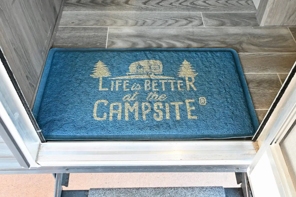 Modern Camper with Plentiful Amenities