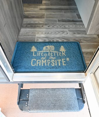 Modern Camper with Plentiful Amenities
