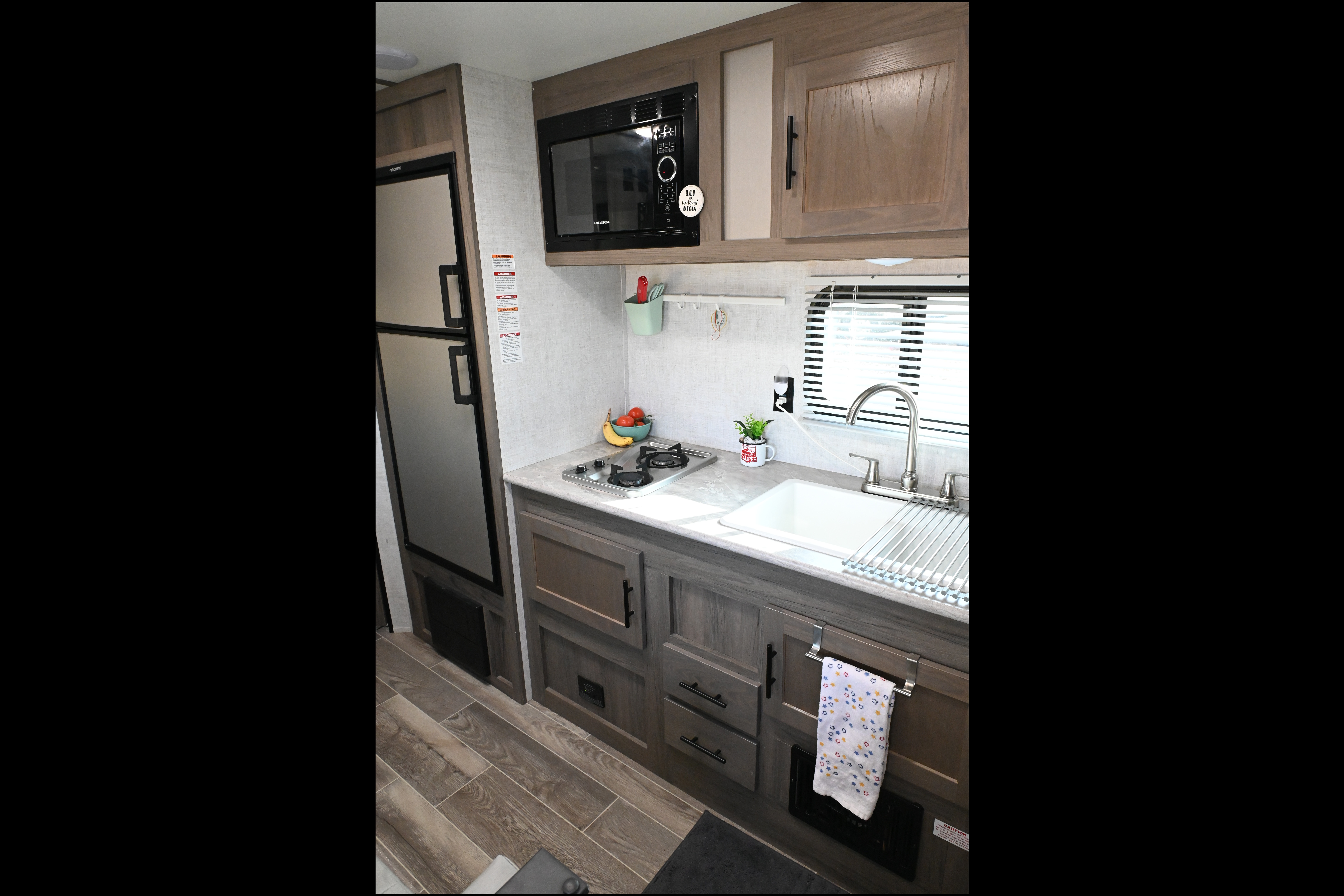 Modern Camper with Plentiful Amenities
