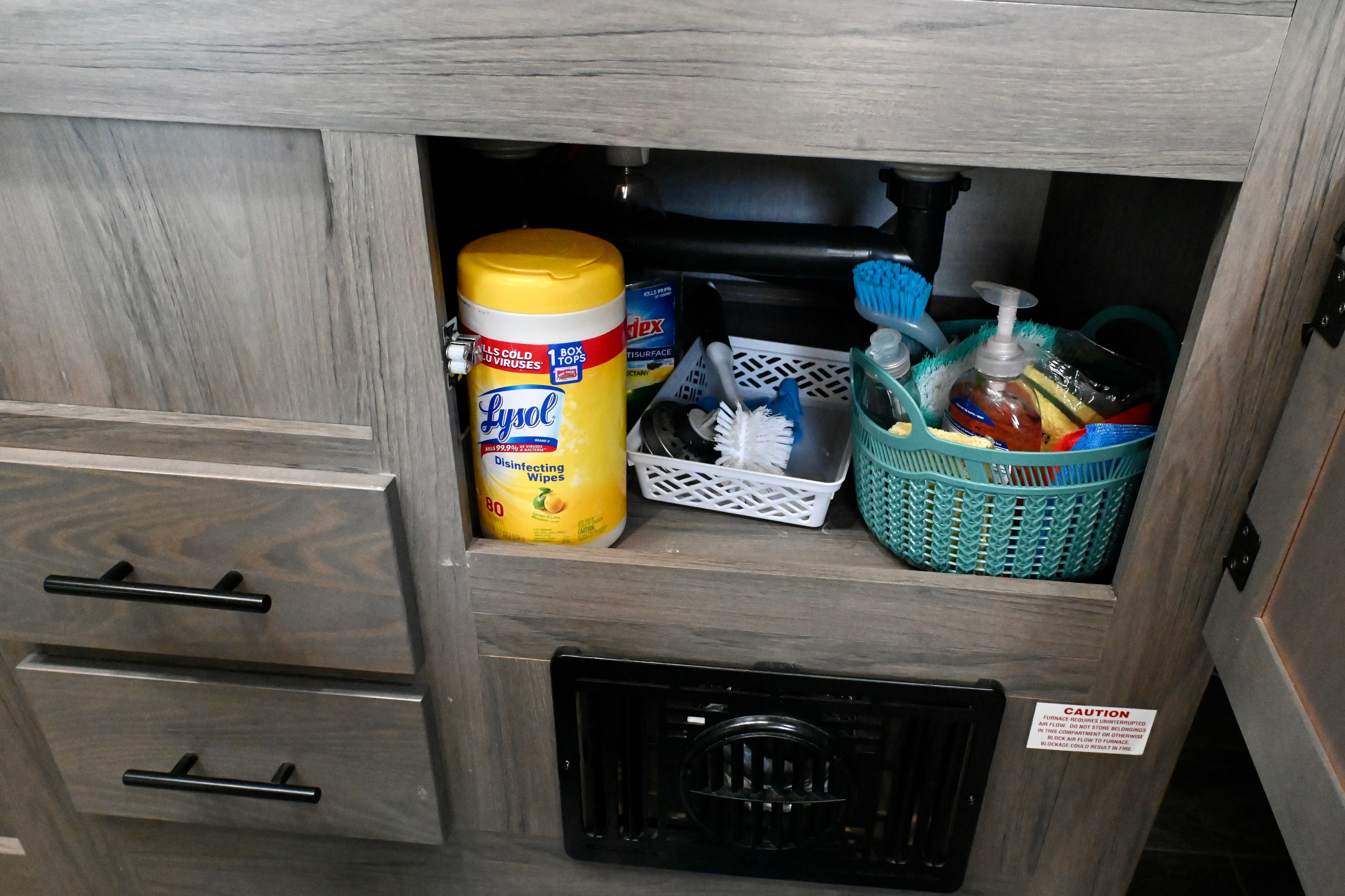 Modern Camper with Plentiful Amenities