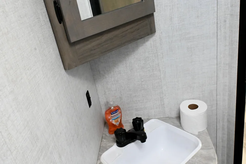 Modern Camper with Plentiful Amenities