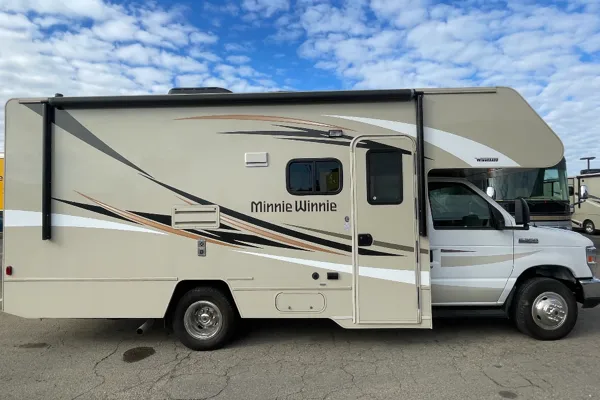 Colleen's Minnie Winnie Winnebago Class C