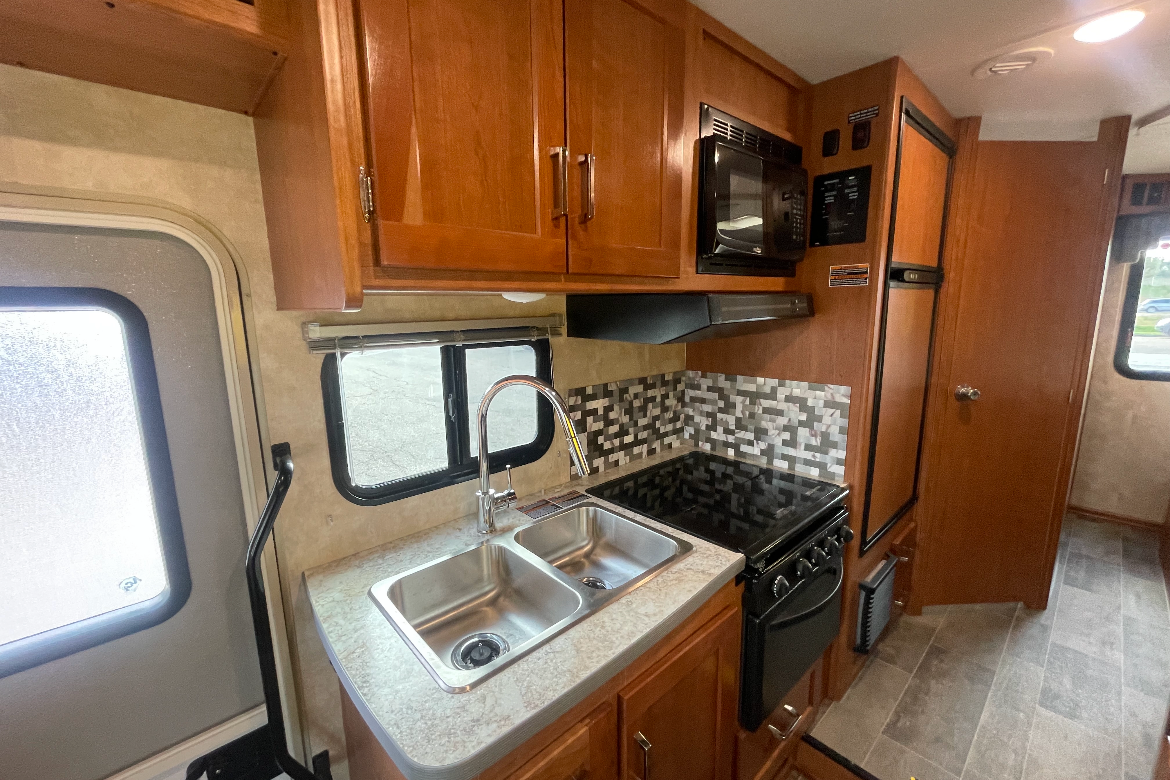 Colleen's Minnie Winnie Winnebago Class C