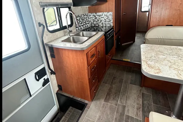Colleen's Minnie Winnie Winnebago Class C