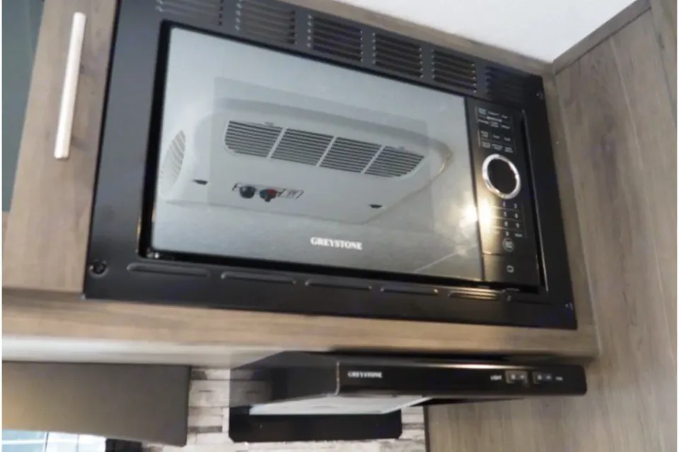 Like New Coachmen Clipper 17BH Travel Trailer