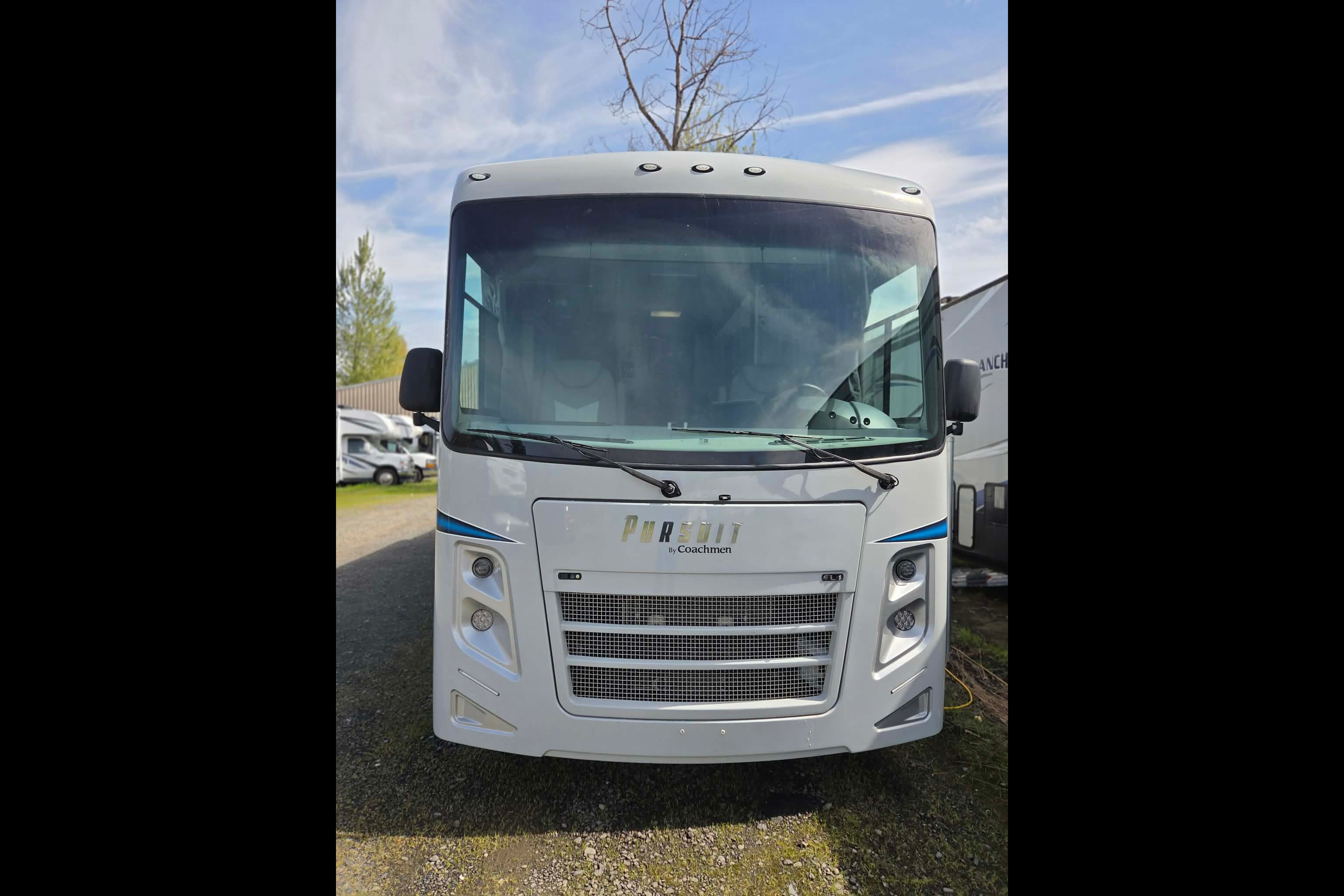 Diyar's Coachmen pursuit-31b Class A
