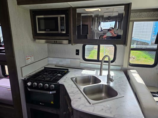 Diyar's Coachmen pursuit-31b Class A