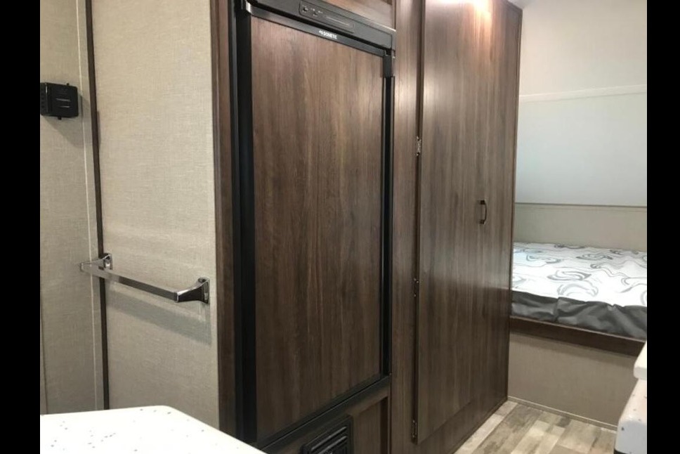 Aura 20