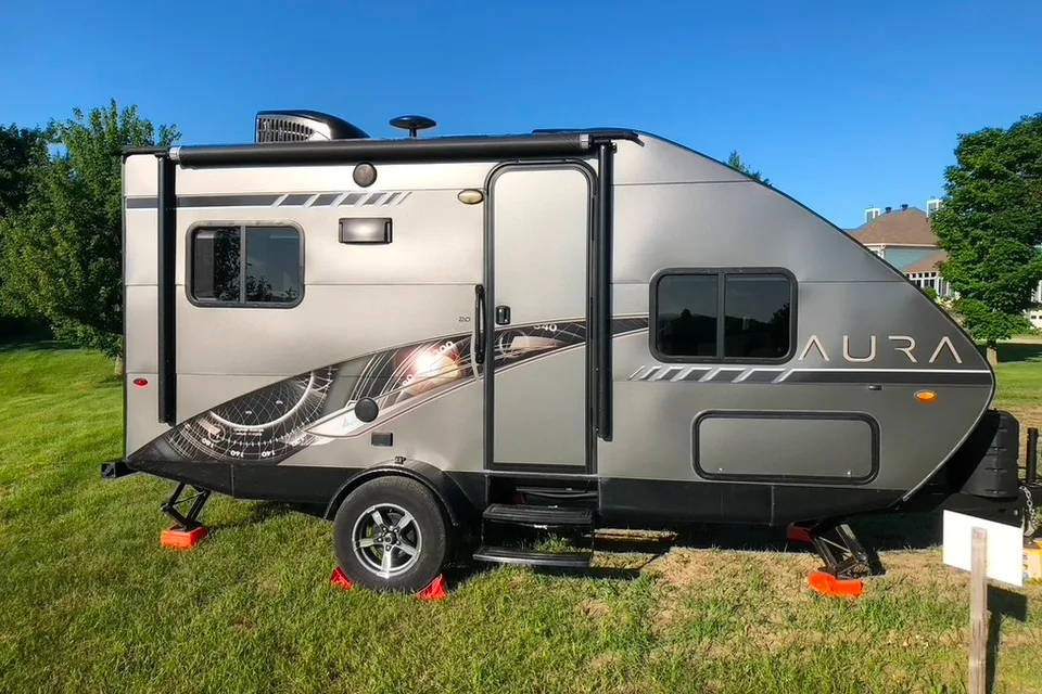Aura 20