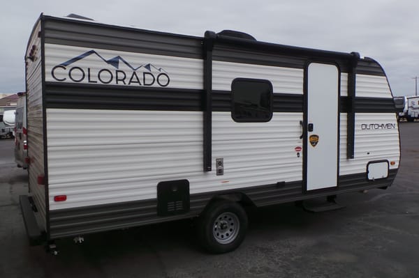 SDRV Rentals Keystone Colorado 17DHC Travel Trailer