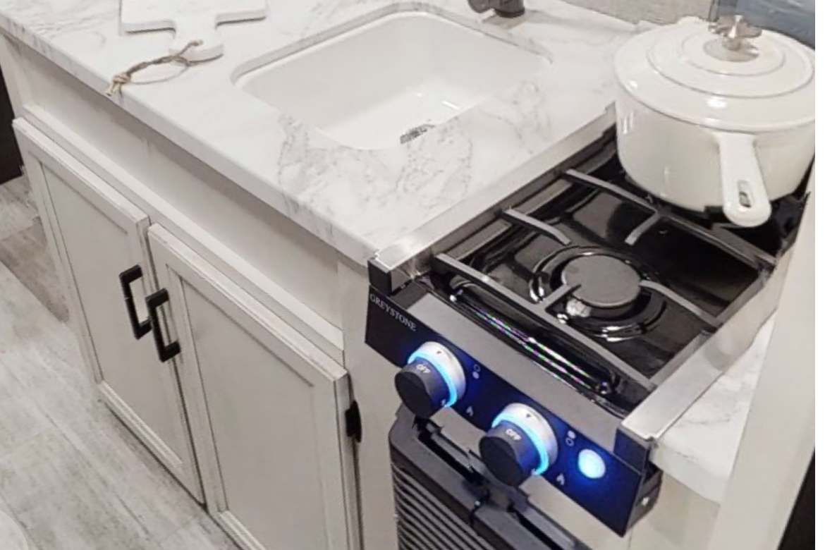Classy, Clean, & New 2023 Comfort Trailer 