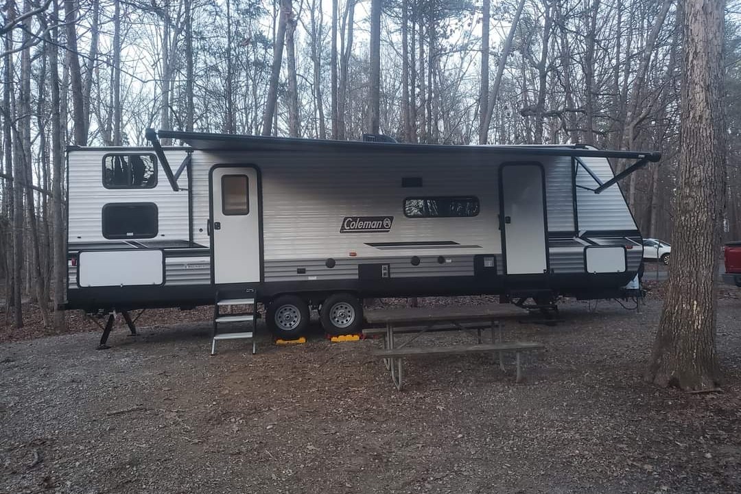 Spring Getaway Bunkhouse - 32ft- Sleeps 8