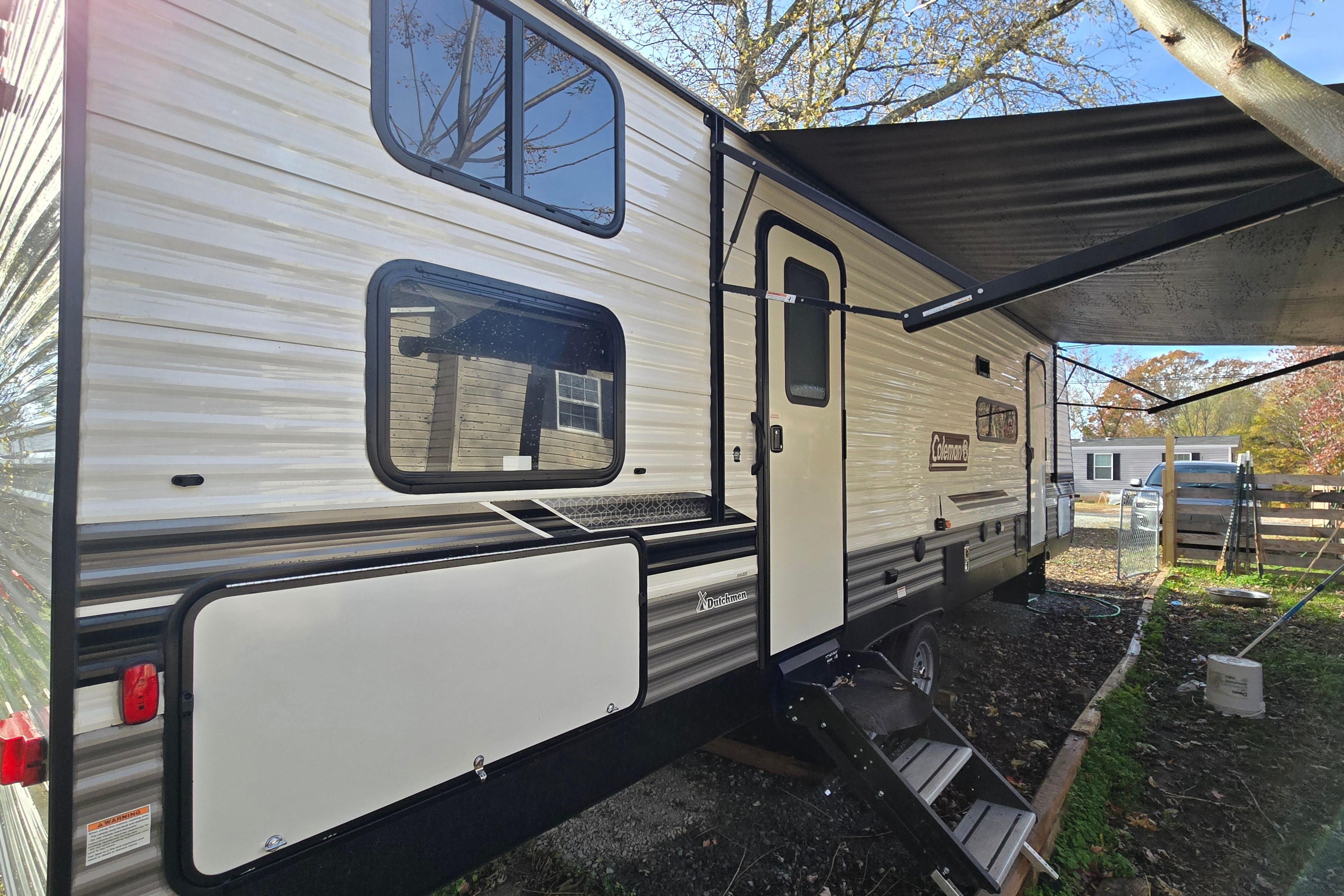 Spring Getaway Bunkhouse - 32ft- Sleeps 8