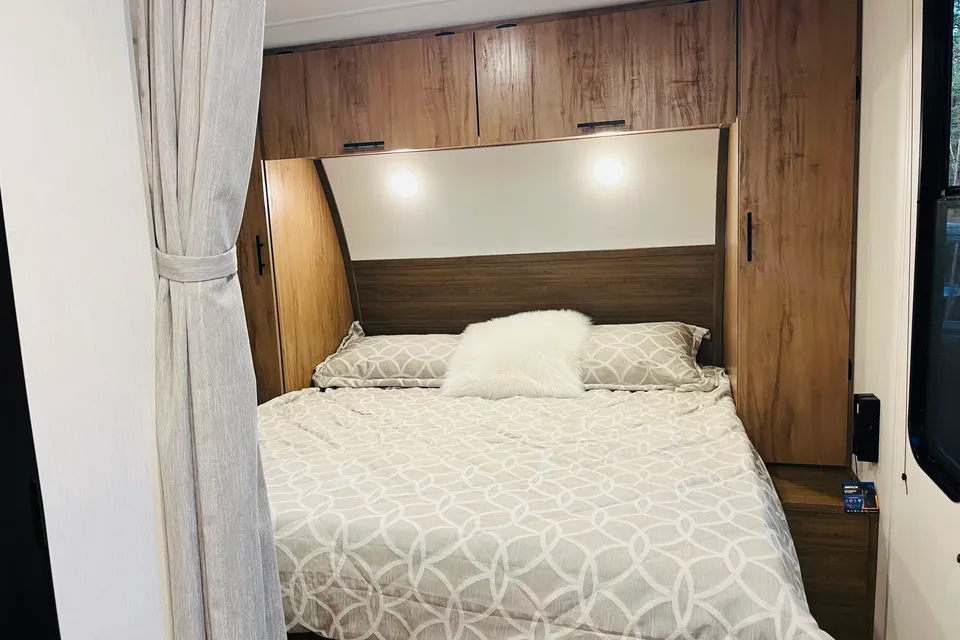 WanderLux 2025 Grey Wolf 20RDSE Travel Trailer