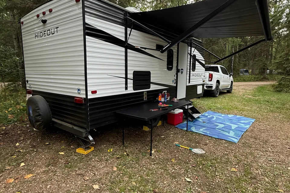 2021 Keystone Hideout - Perfect for Couples