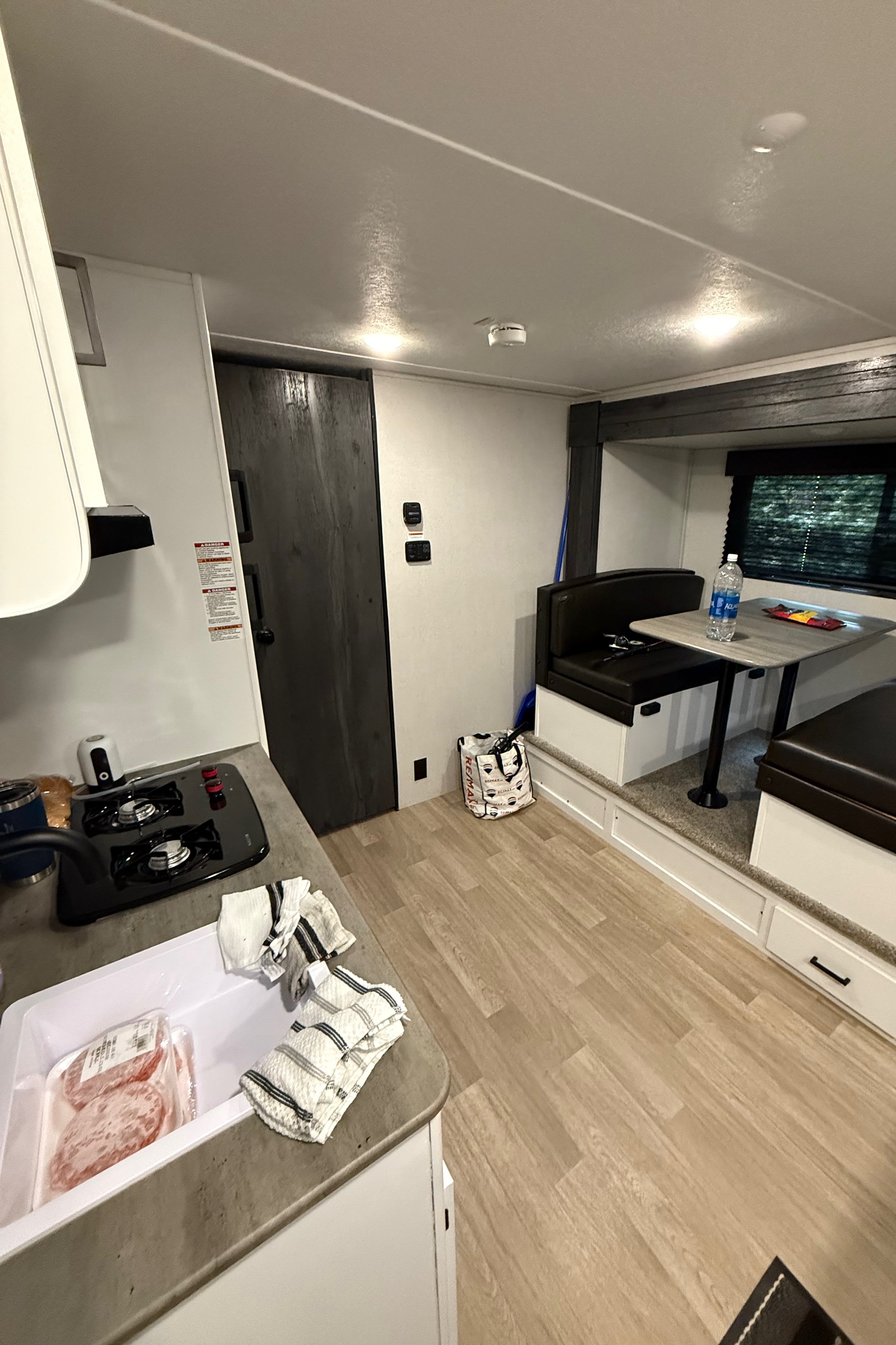 2021 Keystone Hideout - Perfect for Couples