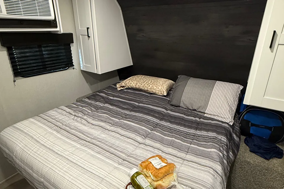 2021 Keystone Hideout - Perfect for Couples