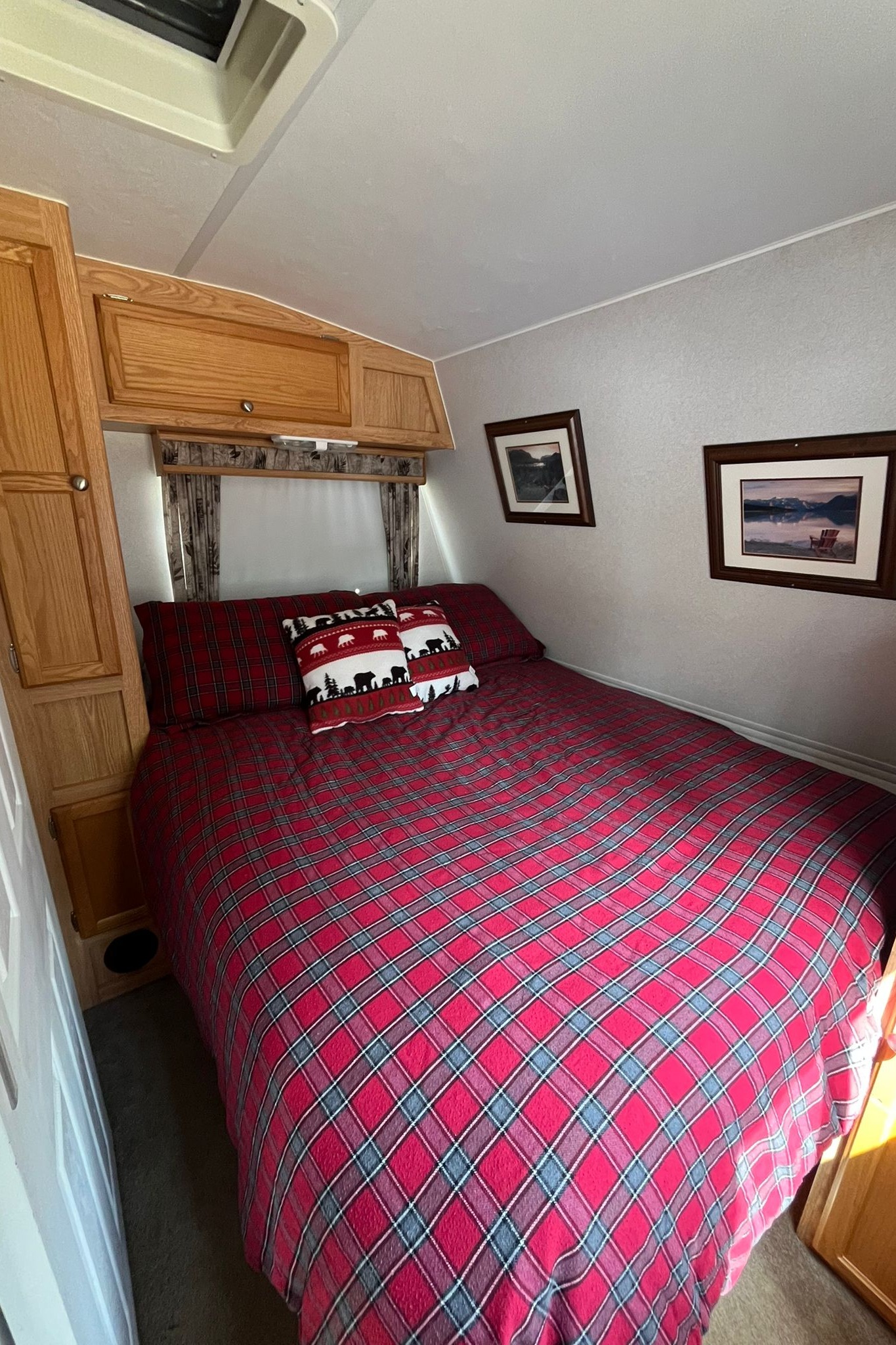 Jake's Westwind WT264 Travel Trailer