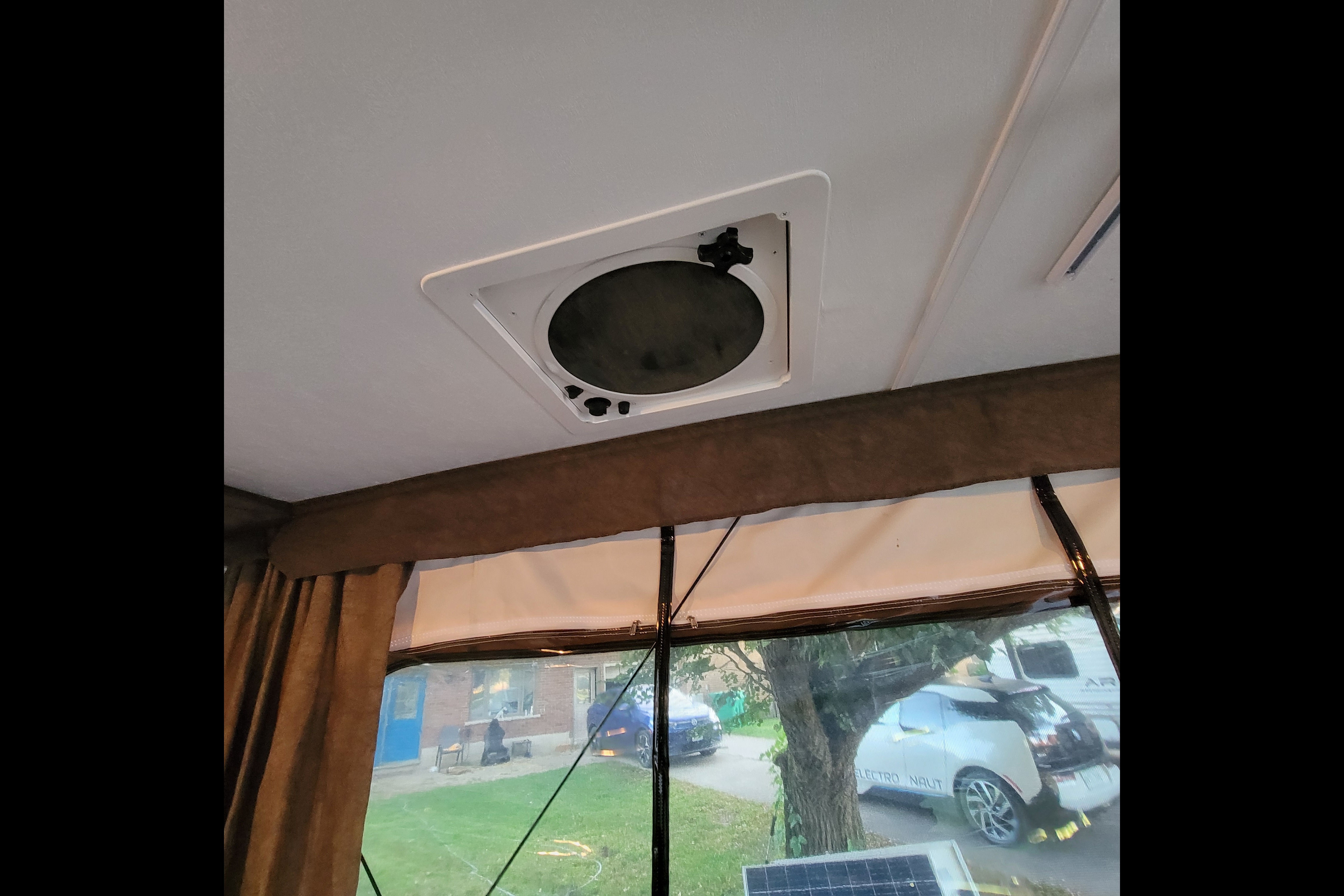 Johnny Z's Coachmen Clipper Sport Tent Trailer