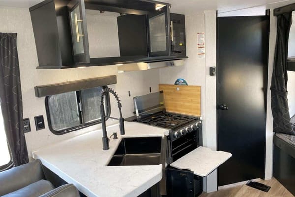 Cindy's Forest River 274BRB Travel Trailer