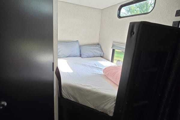 Cindy's Forest River 274BRB Travel Trailer
