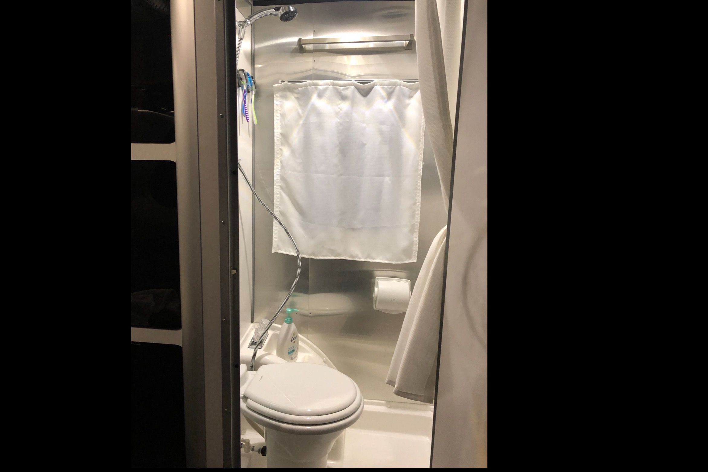 Jonathan 's Airstream Basecamp 20X Travel Trailer