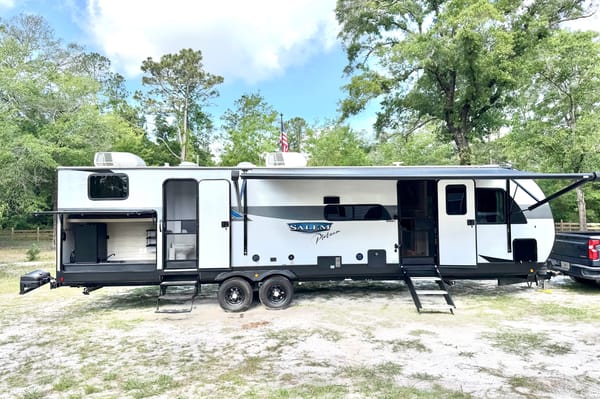 Eli's Forest River 32BHDSX Travel Trailer