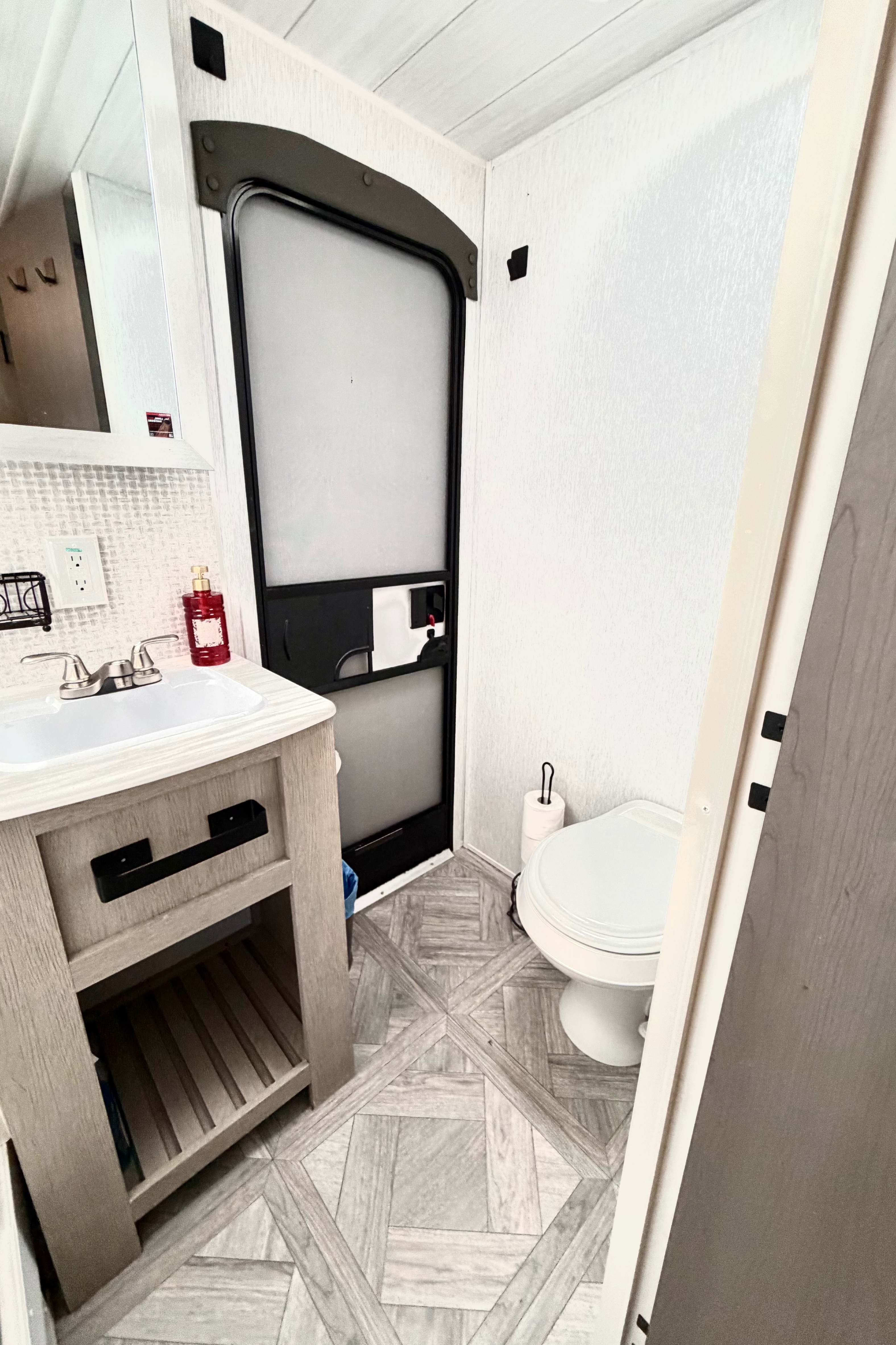 Eli's Forest River 32BHDSX Travel Trailer
