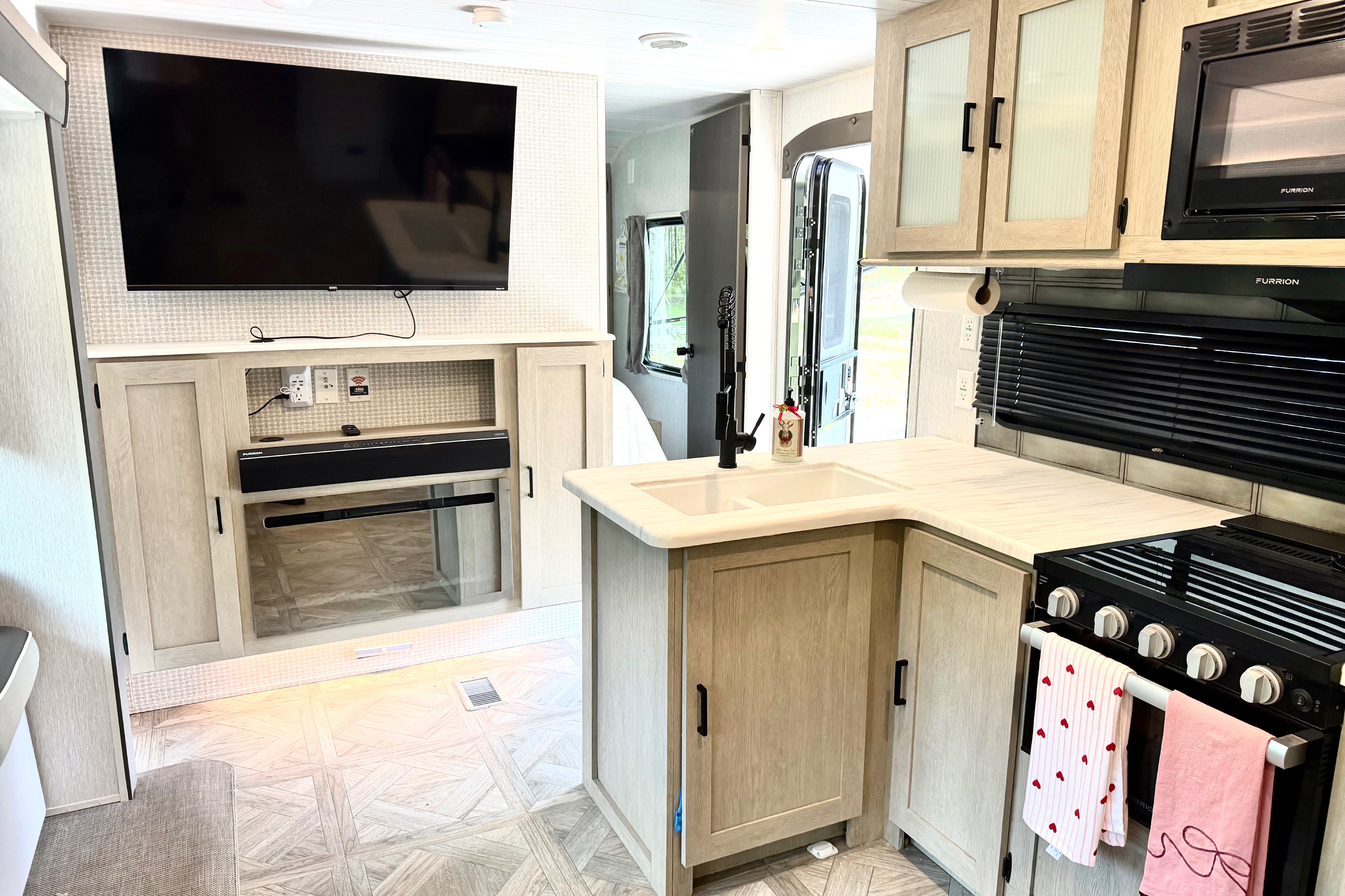 Eli's Forest River 32BHDSX Travel Trailer
