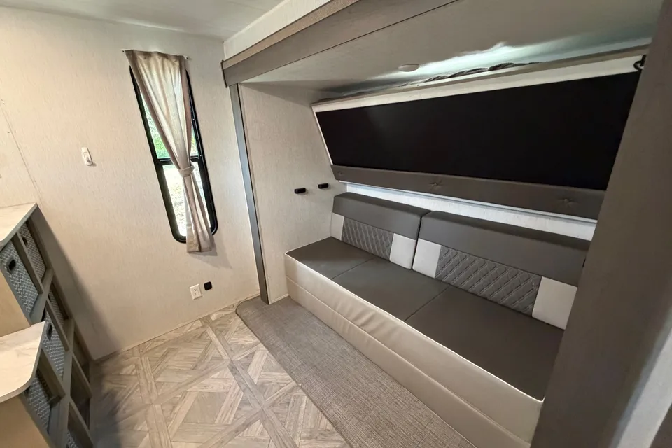 ☀️**Summer Special**CLEAN & Spacious Family Bunk House