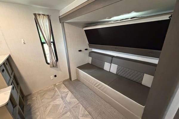Eli's Forest River 32BHDSX Travel Trailer