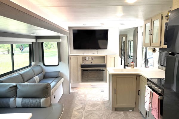 Eli's Forest River 32BHDSX Travel Trailer
