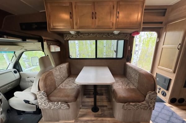 "Willow" Coachman Freelander 29KS Anniversary Edition Class C