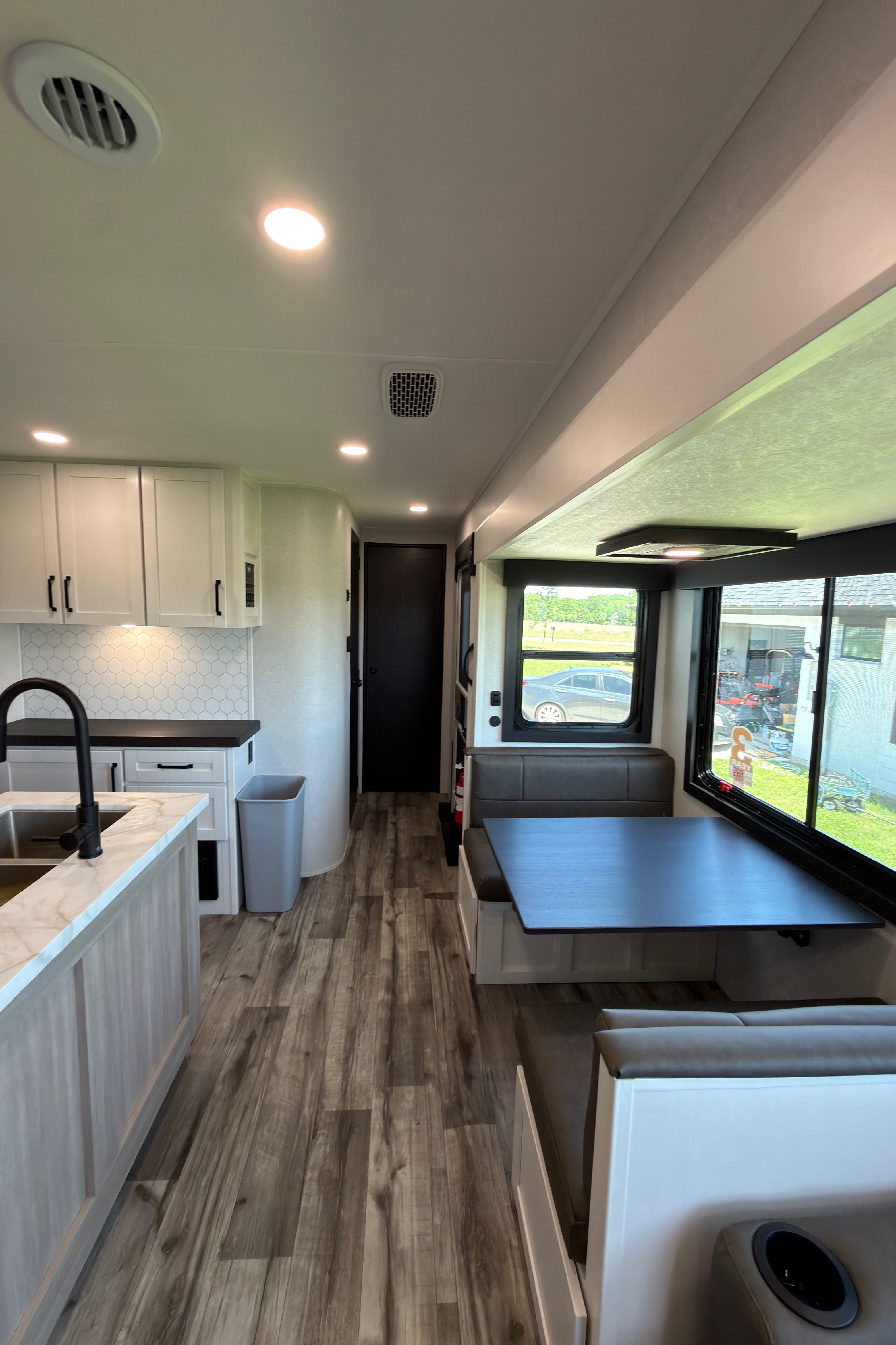 “The Yeehaw Basecamp" | 39-Ft Bunkhouse Sleeper | We Deliver & Set Up Everything!