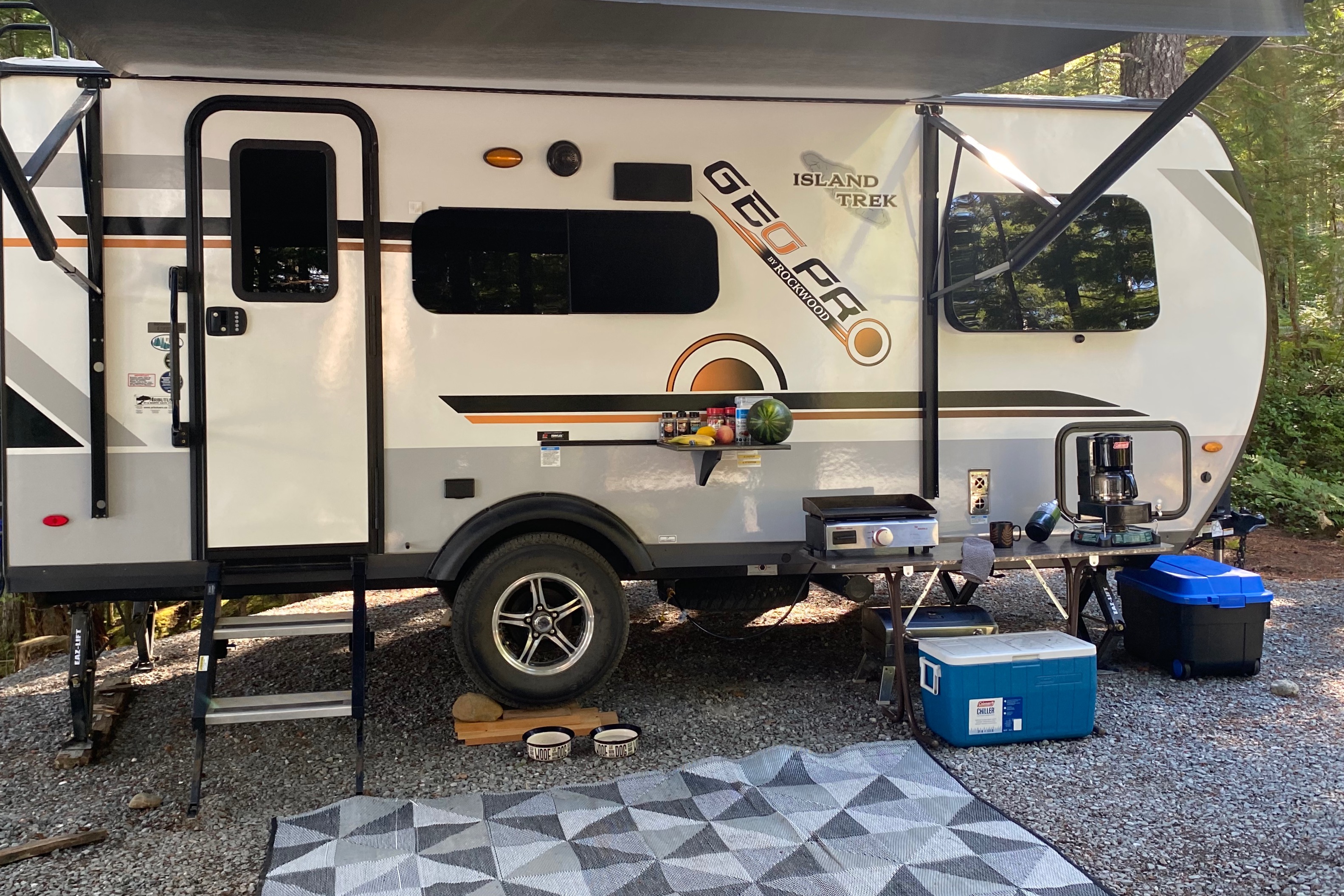 Pet friendly - On or off grid Geo pro Travel Trailer